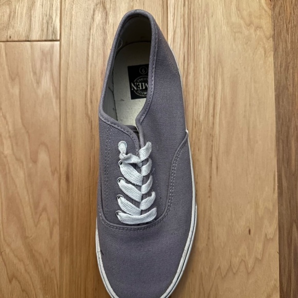 Men’s 21 Men - Grey color - Shoe size 9 - Picture 2 of 5